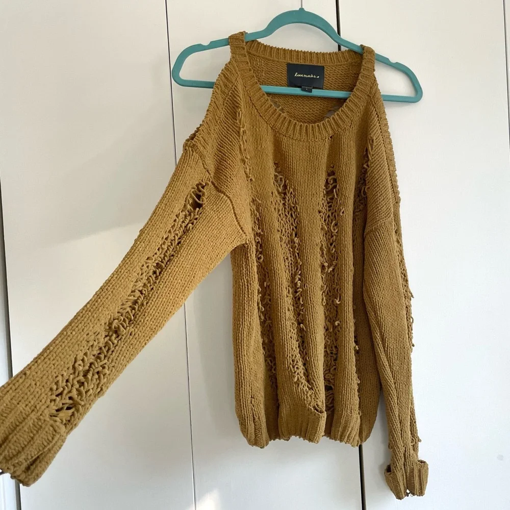 Love Marks Distressed Cold Shoulder Sweater in Mustard Yellow Size Small